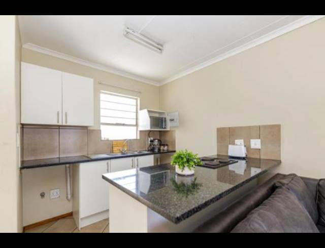 2 BEDROOM APARTMENT FOR SALE IN ALBERTON CENTRAL